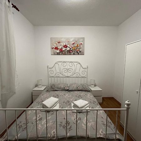 Apartman Petra Kaštela Екстериор снимка