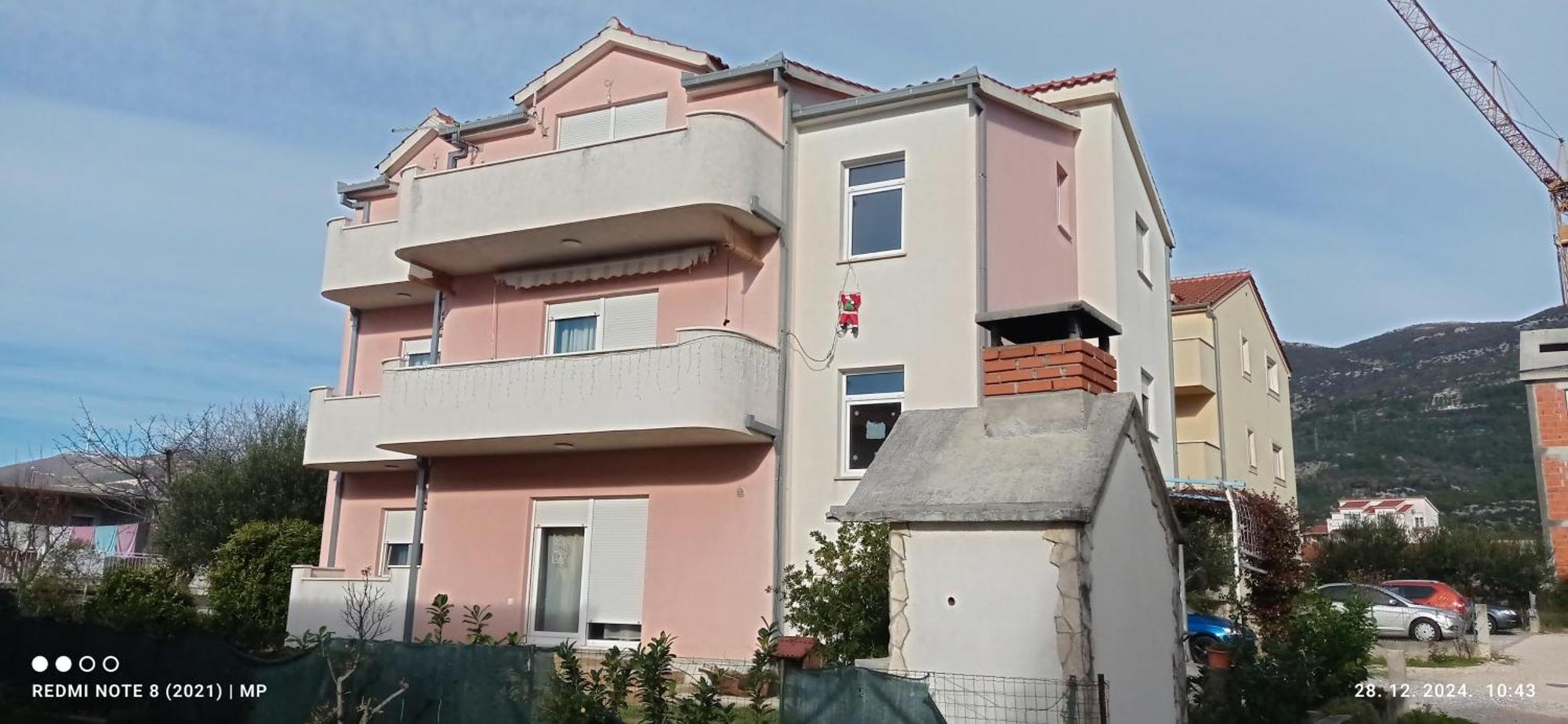 Apartman Petra Kaštela Екстериор снимка